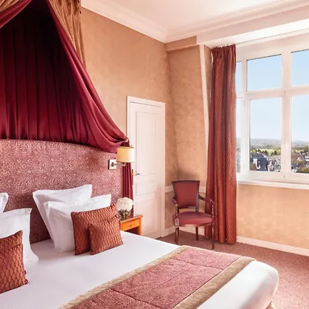 Hotel Barriere Le Royal Deauville Exterior photo