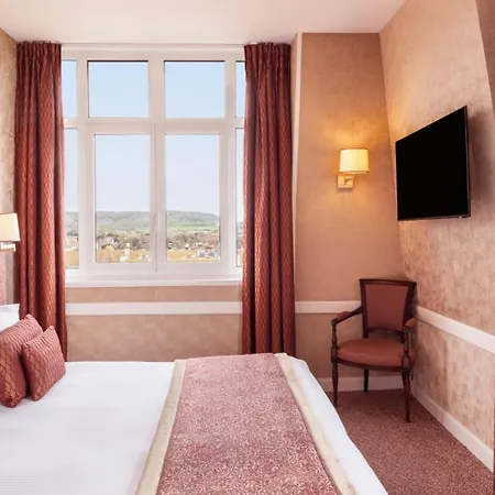 Hotel Barriere Le Royal Deauville Exterior photo