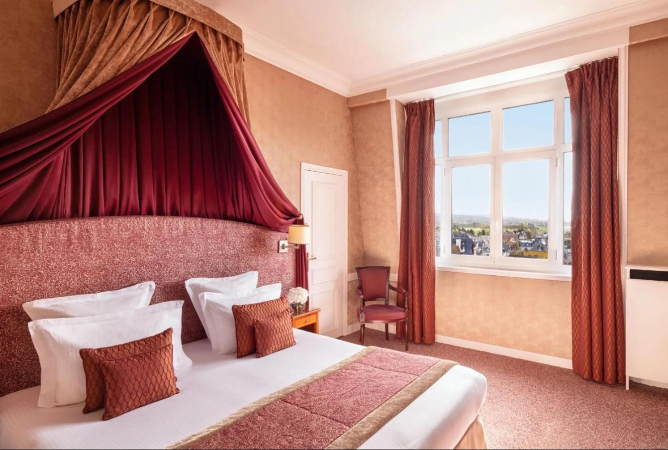 Hotel Barriere Le Royal 5*